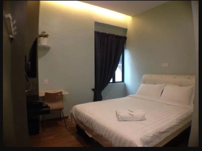 ג'והור בהרו Good 9 Hotel - Bukit Dahlia מראה חיצוני תמונה