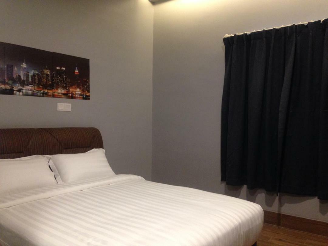 ג'והור בהרו Good 9 Hotel - Bukit Dahlia מראה חיצוני תמונה